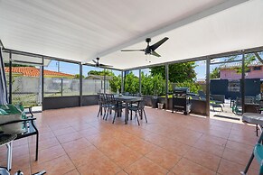Enjoy a Cozy Stay in Miami House