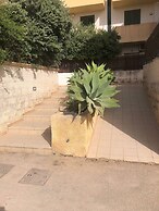 Smiles & Sunsets - Mrs Habana