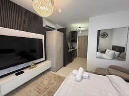 Loxwood Apartment