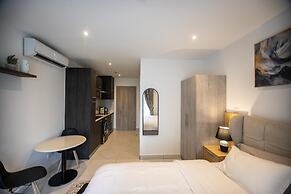 Loxwood Apartment