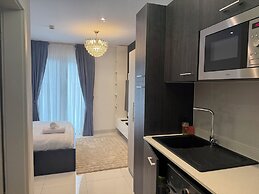 Loxwood Apartment