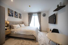 Loxwood Apartment