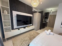 Loxwood Apartment