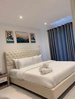 Loxwood Apartment