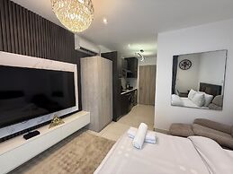 Loxwood Apartment