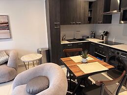 Loxwood Apartment