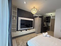 Loxwood Apartment