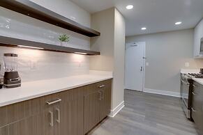 Crystal City Apt for Business Travelers