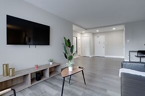 Crystal City Apt for Business Travelers