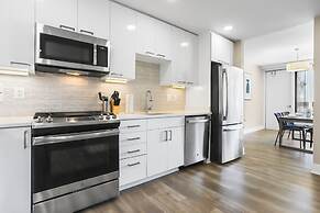 Walkable DC View Apartments