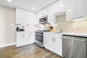 Walkable DC View Apartments