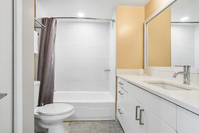 Walkable DC View Apartments