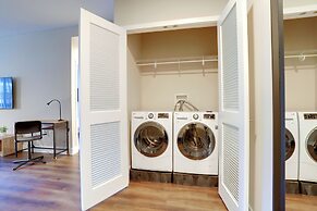 Walkable DC View Apartments