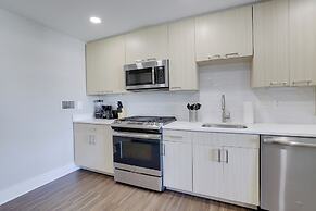 Walkable DC View Apartments