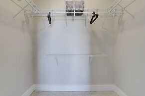 Walkable DC View Apartments