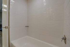 Walkable DC View Apartments