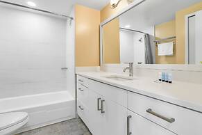 Walkable DC View Apartments