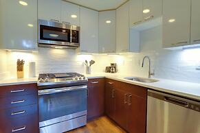 Walkable DC View Apartments