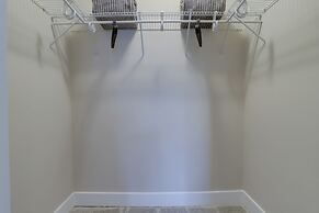 Walkable DC View Apartments