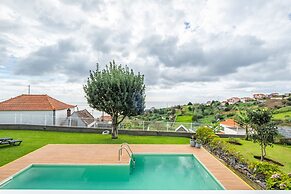 Villa Piedade by Homie