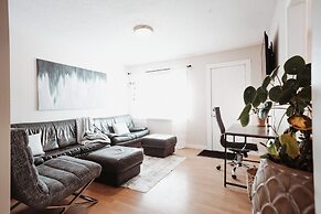 Stay & Play - Central Family Friendly