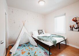 Stay & Play - Central Family Friendly