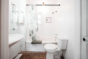 Stay & Play - Central Family Friendly