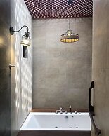 Bagas Zakariah Orchard Lodge