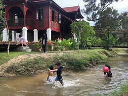Bagas Zakariah Orchard Lodge