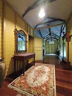 Bagas Zakariah Orchard Lodge