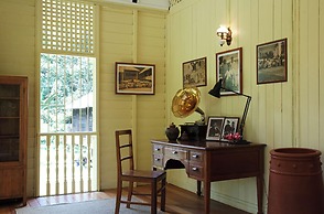 Bagas Zakariah Orchard Lodge