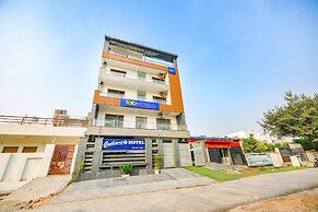 Fabhotel Radiant Blu