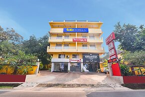 Fabhotel Sai Swastik Nr. Candolim Beach