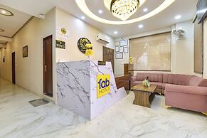 Fabhotel Lavish Palace
