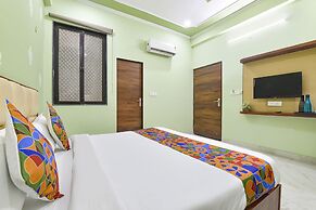 Fabhotel Lavish Palace