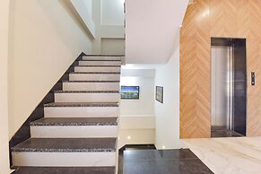 Fabhotel Lavish Palace