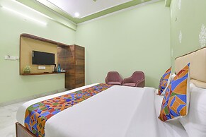 Fabhotel Lavish Palace