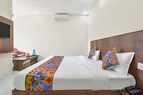 Fabhotel Lavish Palace