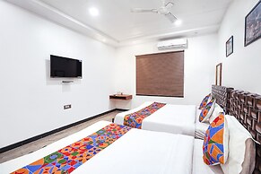 FabHotel VILLA DE BENARES