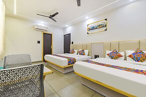 Fabhotel Heaven Palace