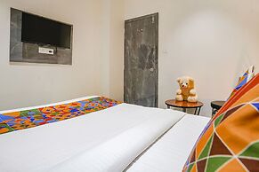 Fabexpress Royal Inn
