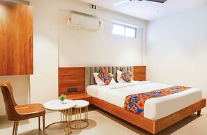 Fabhotel Majestic Inn