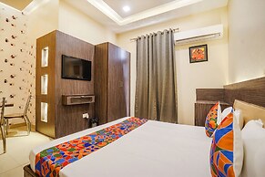 Fabhotel Rivlet Premium