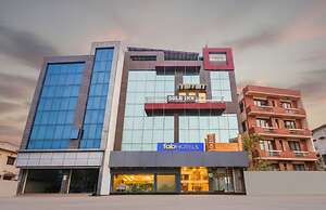 Fabhotel Gold Inn
