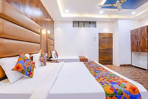 Fabhotel Limras Palace