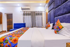 Fabhotel Limras Palace