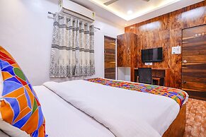 Fabhotel Limras Palace