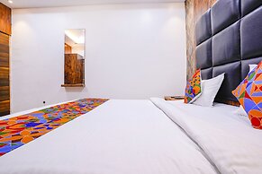 Fabhotel Limras Palace