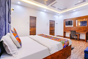 Fabhotel Limras Palace