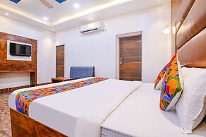 Fabhotel Limras Palace